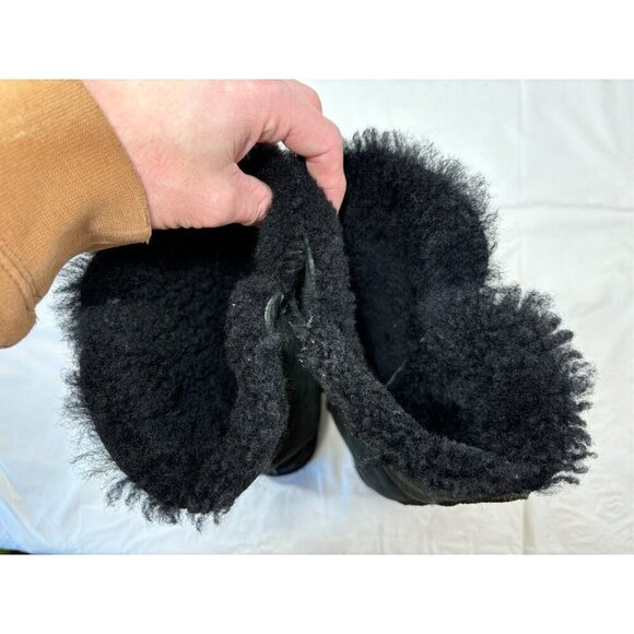 UGG Bailey Button II Triple Black Suede Boot Womens Size 7 - Picture 11 of 12